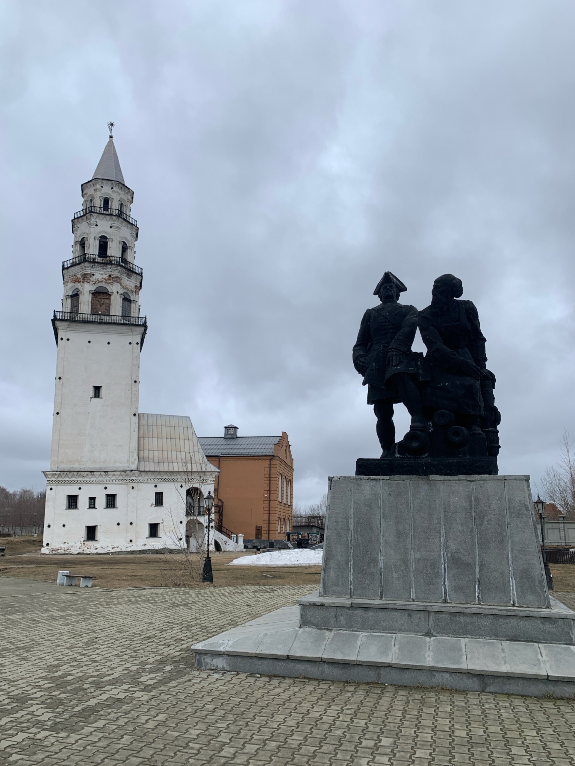 Наклонная башня Демидовых, Невьянский государственный  историко-архитектурный музей, сквер Демидова, 3, Невьянск — 2ГИС